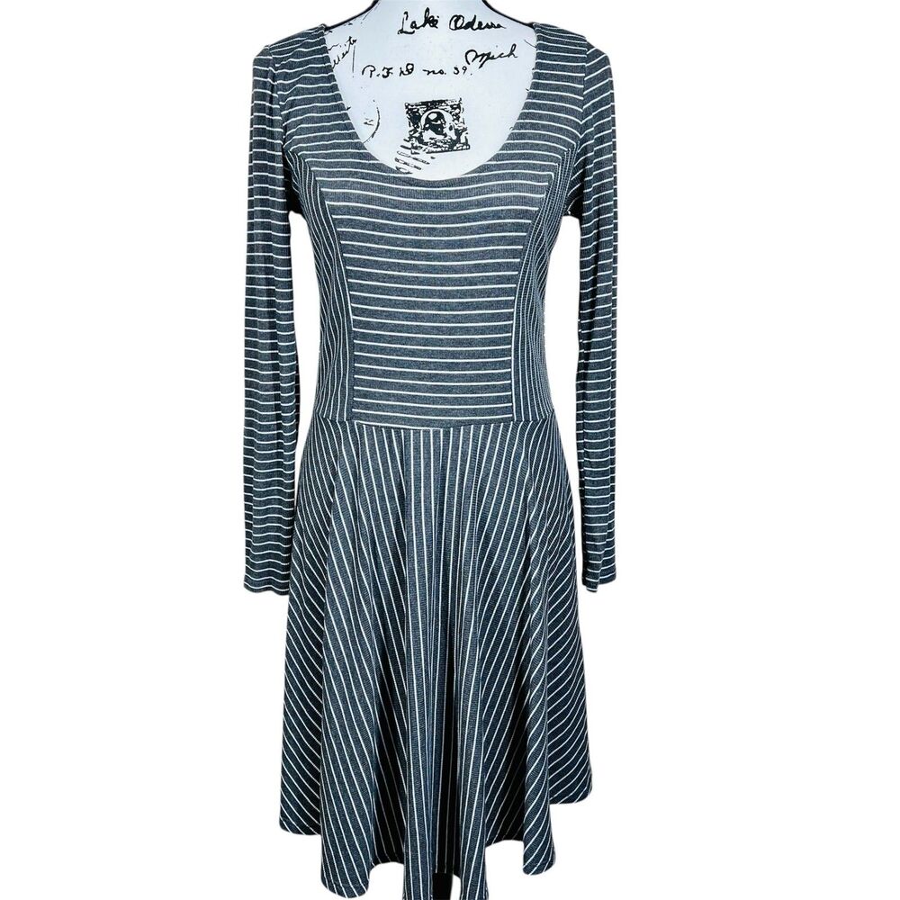 Modcloth Gray White Stripe Weekend Plans Skater Dress Ribbed Stretch Size L